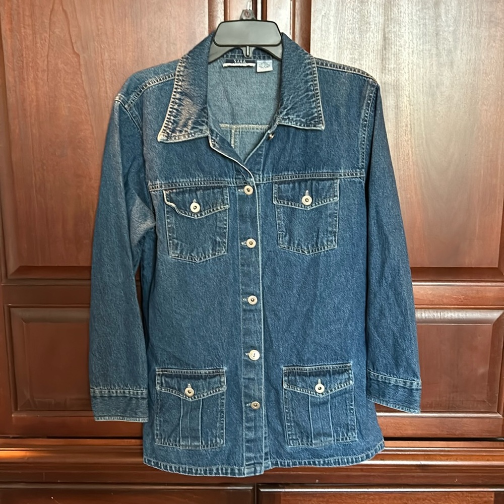 Fantastic lightweight button up jean shirt or jacket